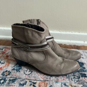 Tamaris Tan Ankle Height Bootie Size 41 US 9.5